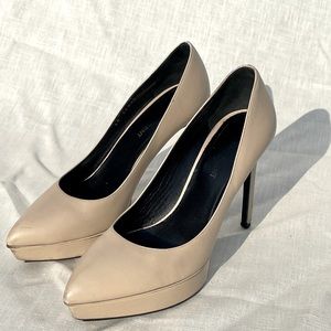 Yves Saint Laurent Nude Beige Leather Platform Pointed Pumps